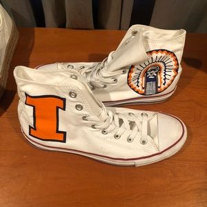 Handmade Illinois converse size 10. Gently used